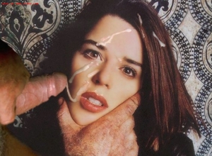 Fake : Neve Campbell