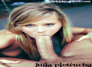 Fake : Julia Pietrucha