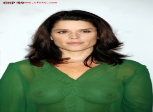Fake : Neve Campbell