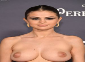 Fake : Selena Gomez