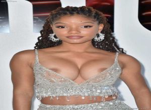 Fake : Halle Bailey