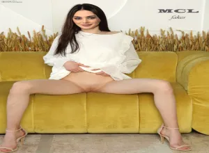 Fake : Alexia Astelian